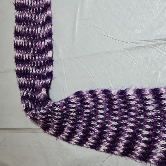Purple Scarf And Hat - Picture 7 of 12